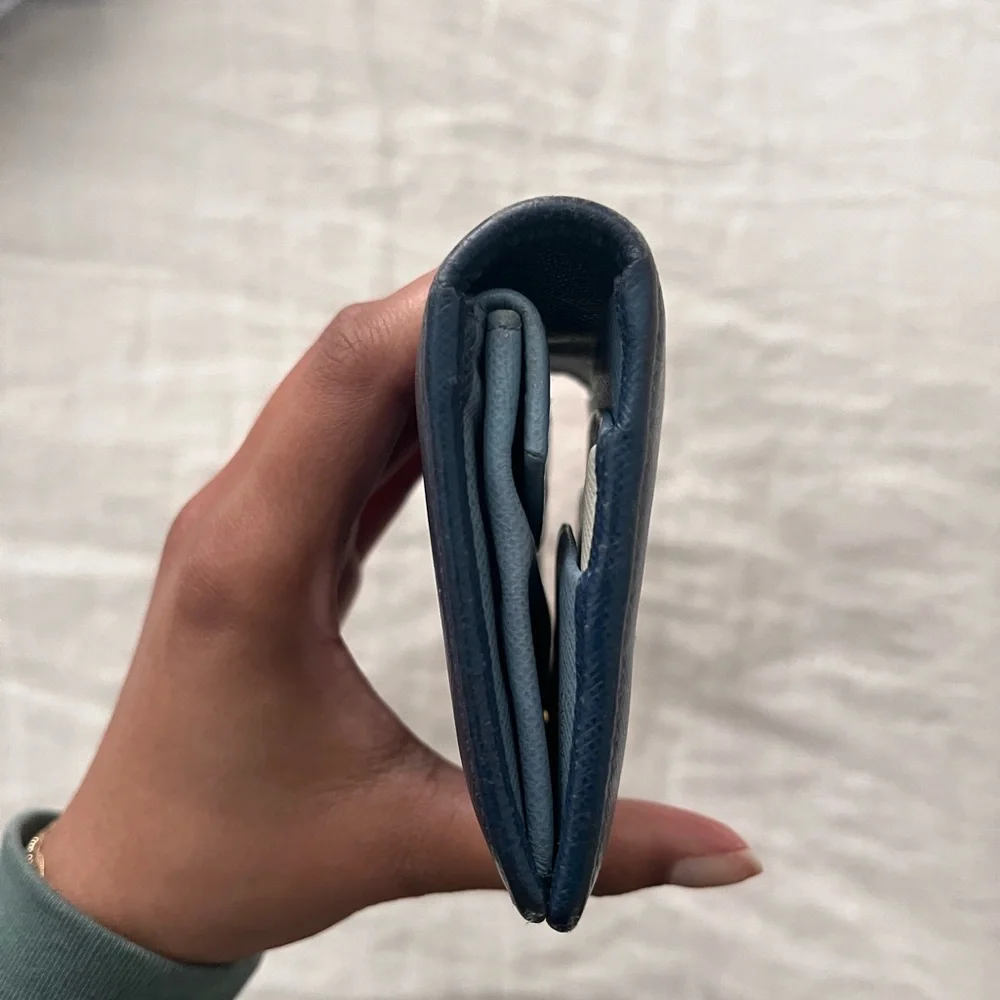 Prada saffiano leather wallet - Picture 2 of 7